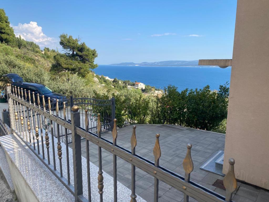 אומיס Panorama Apartment Jakov מראה חיצוני תמונה
