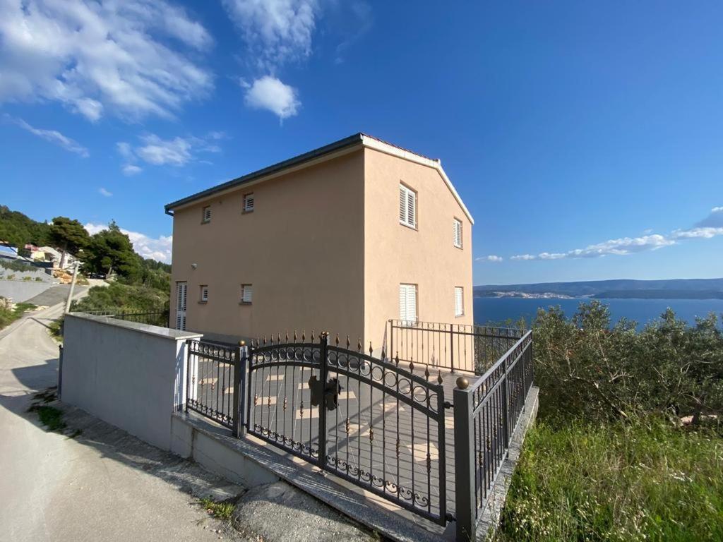 אומיס Panorama Apartment Jakov מראה חיצוני תמונה