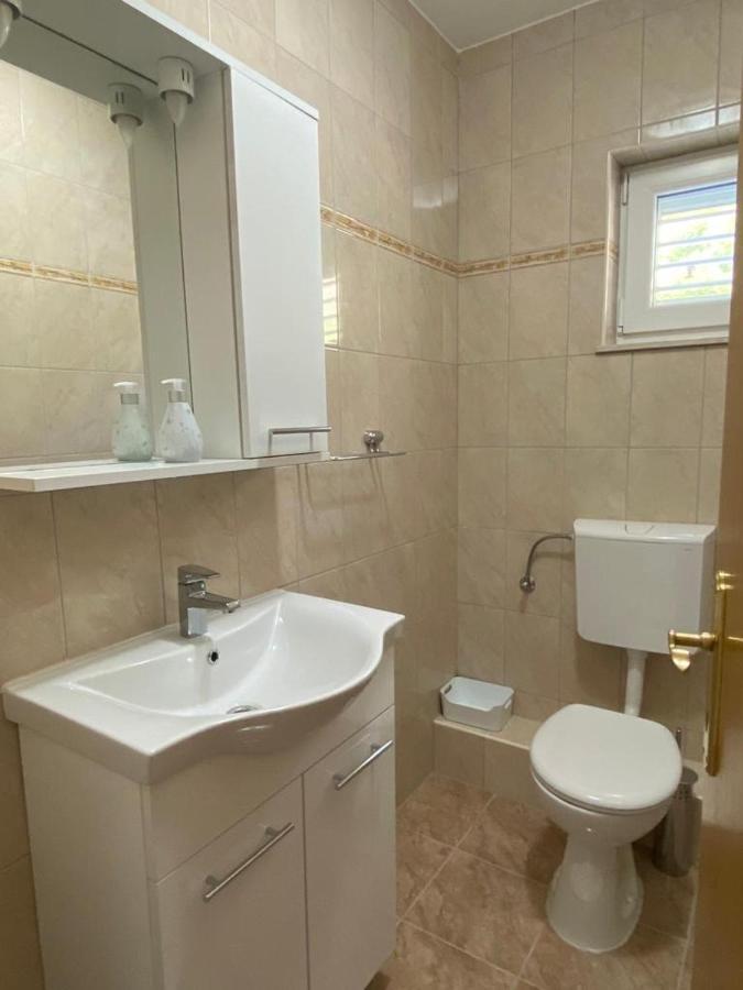 אומיס Panorama Apartment Jakov מראה חיצוני תמונה