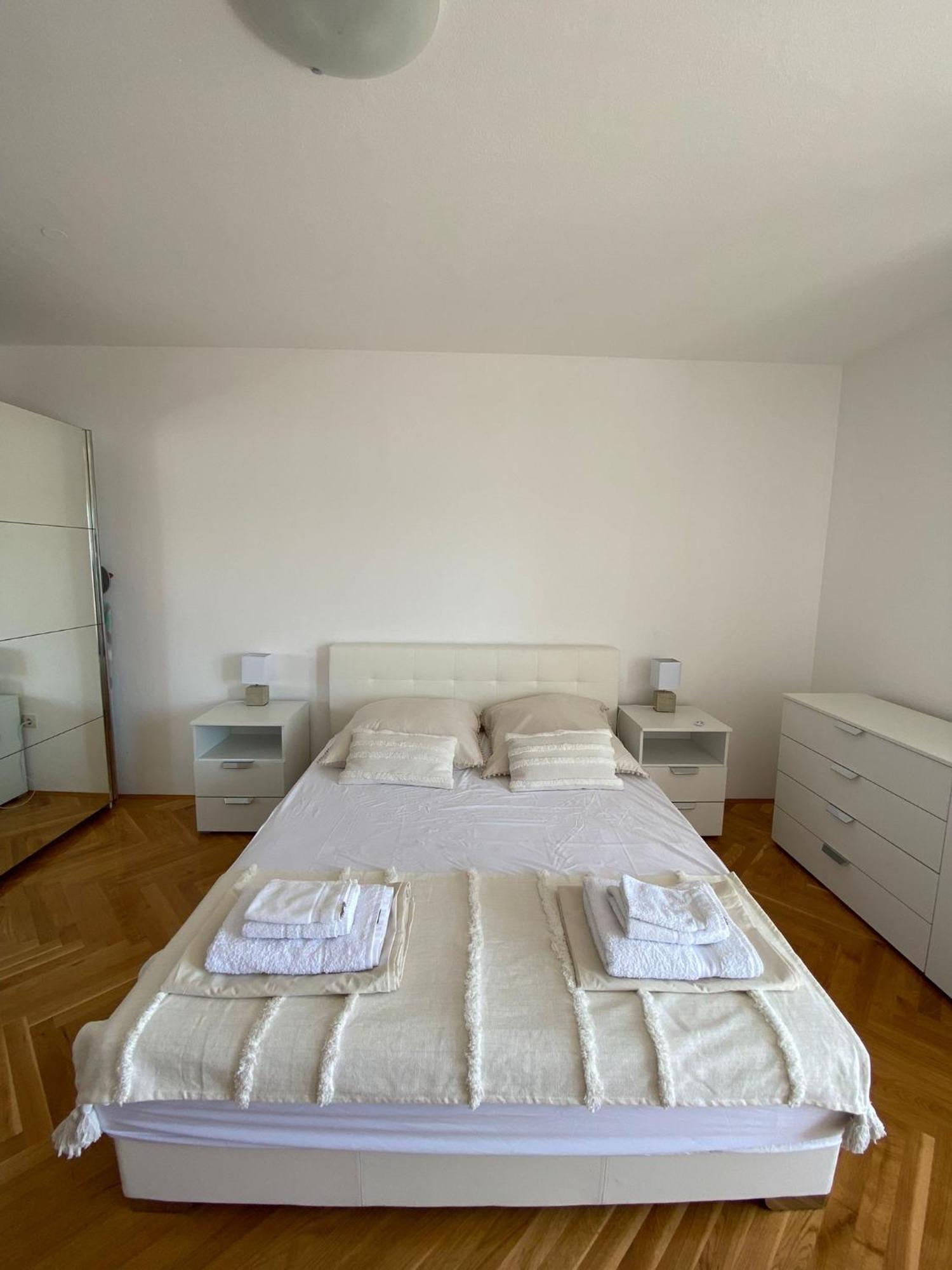 אומיס Panorama Apartment Jakov מראה חיצוני תמונה