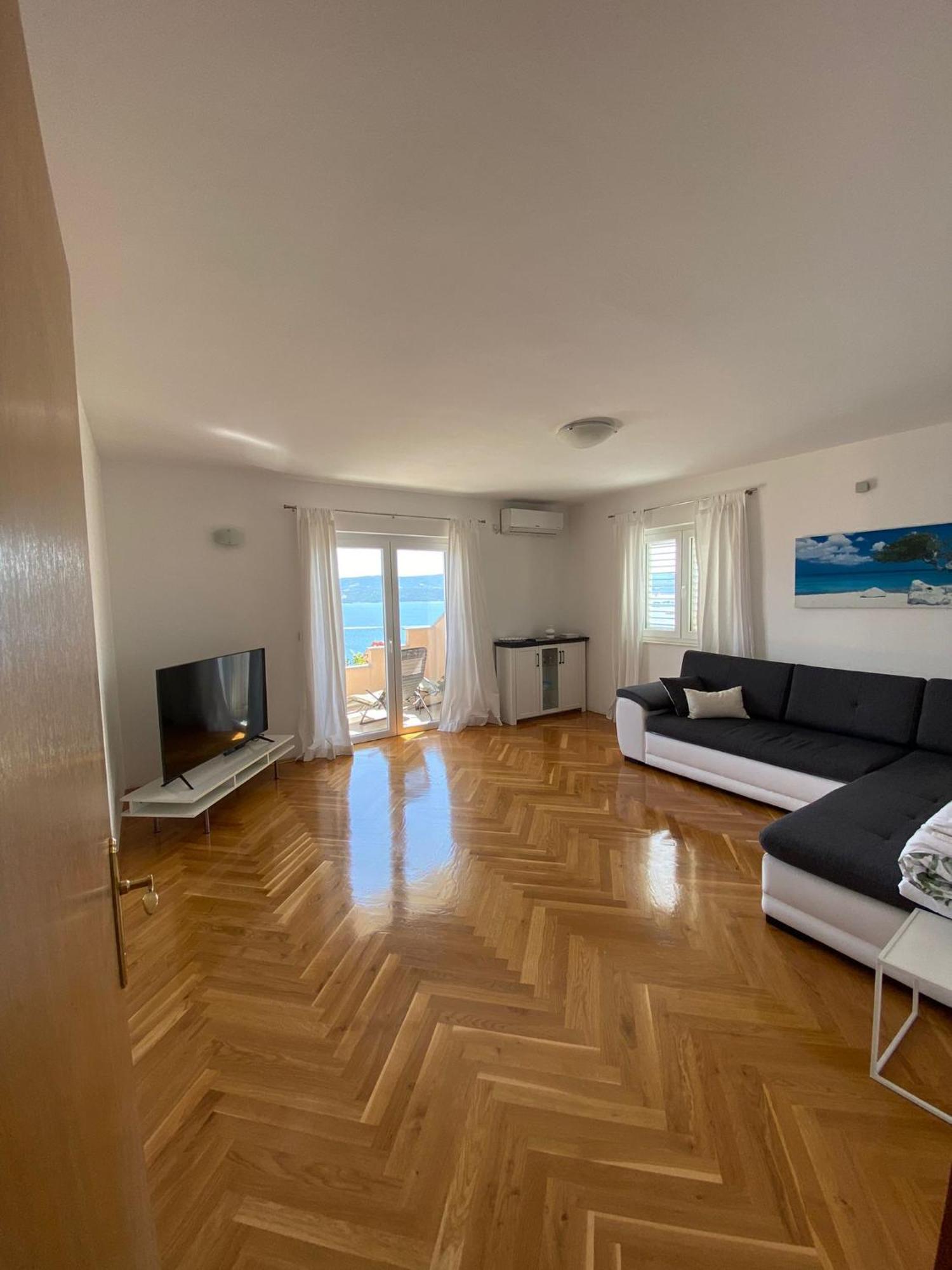 אומיס Panorama Apartment Jakov מראה חיצוני תמונה